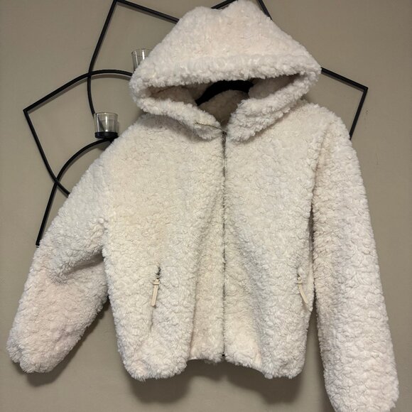 SO FLUFFY!! NWOT White Marshmallow Fluff Teddy Zip Jacket Hoodie w/ POCKETS!! - Picture 1 of 4